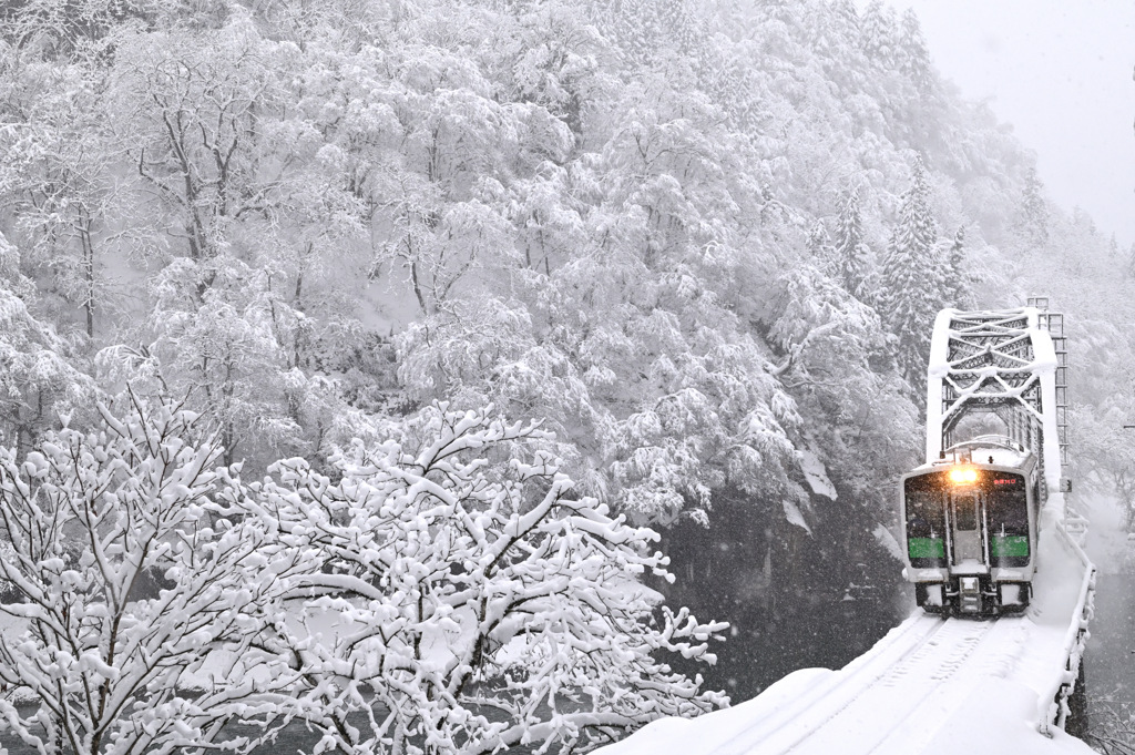 第四橋梁雪景色