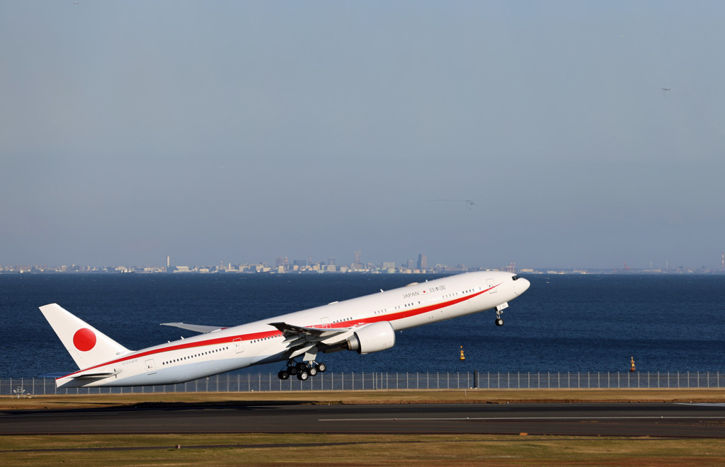 HND16L-B777