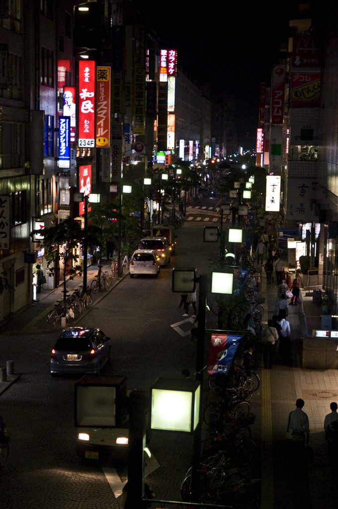 三鷹駅夜景