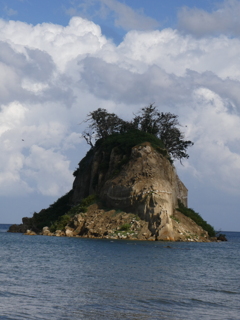 2025/08   石川県　見附島　軍艦島
