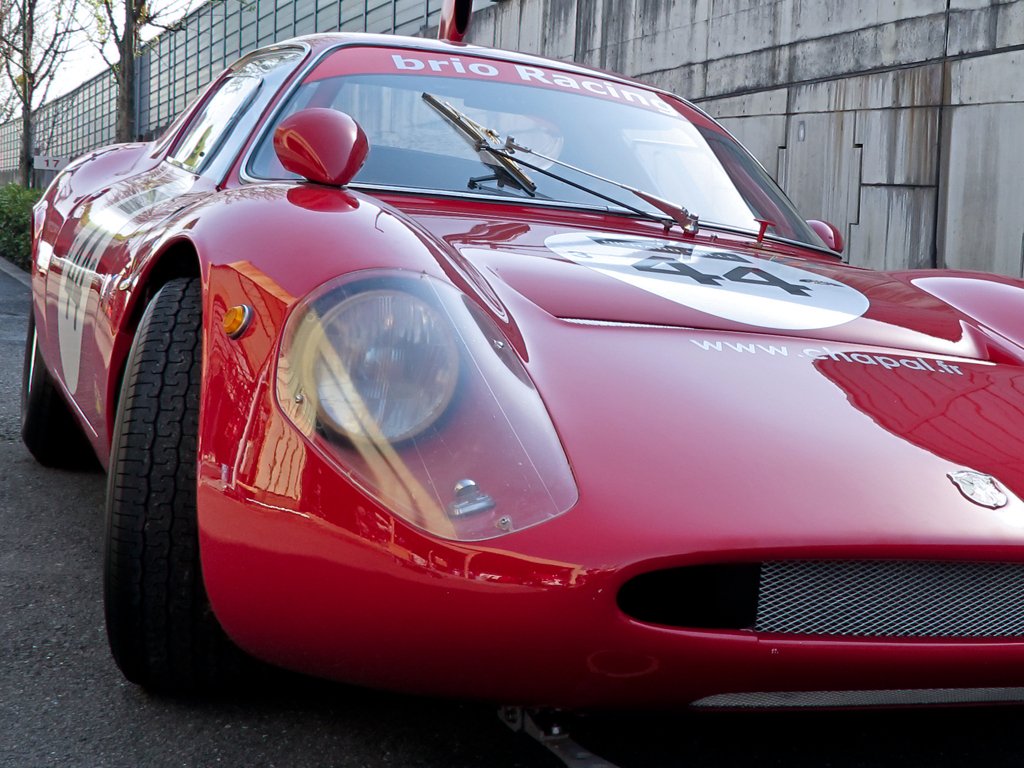 赤いレーシングカー