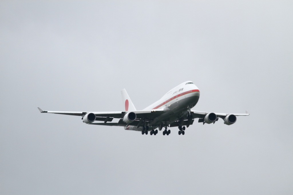 政府専用機B747-400