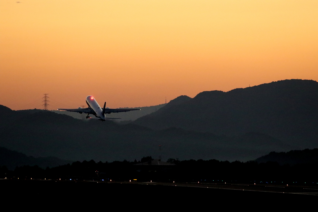 初秋夕空へテイクオフ