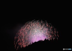 山の向こうの花火2