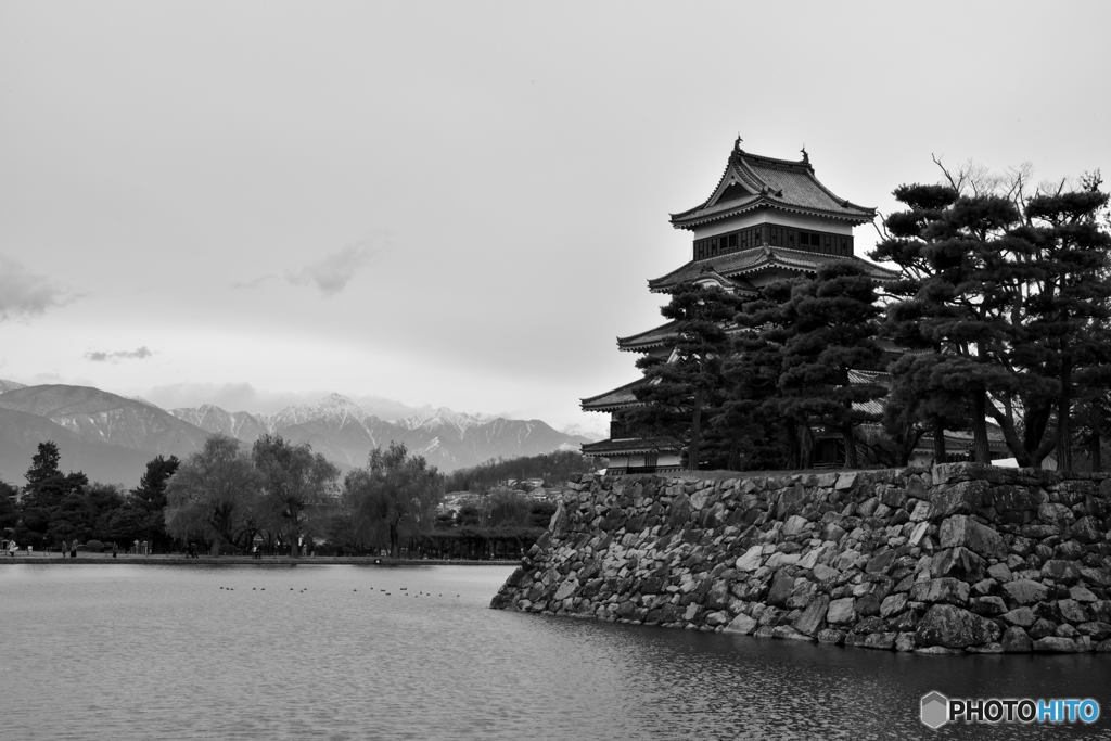 中央アルプスを背景に