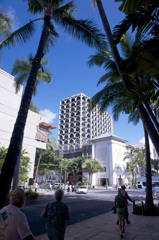 KALAKAUA AVE 1