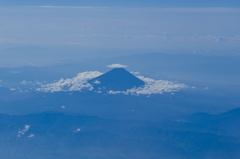 見下ろす富士山