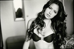 Estevan Oriol  /  Women No3