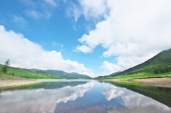 山峡の湖