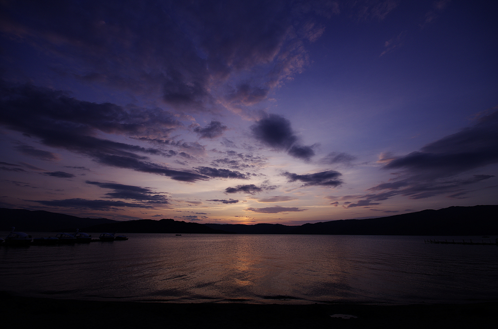 夕焼けの屈斜路湖