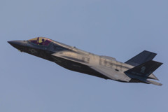 F35B 行きまーす(; ･`д･´)