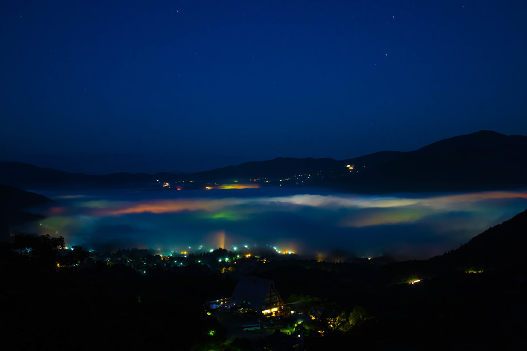 湯布院の夜霧