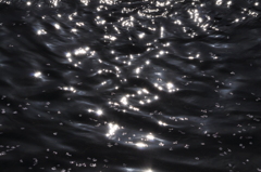 流れる
