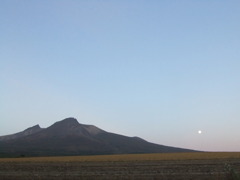 月と駒ケ岳
