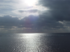 津軽海峡に太陽が。