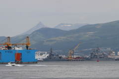 護衛艦とミサイル巡洋艦