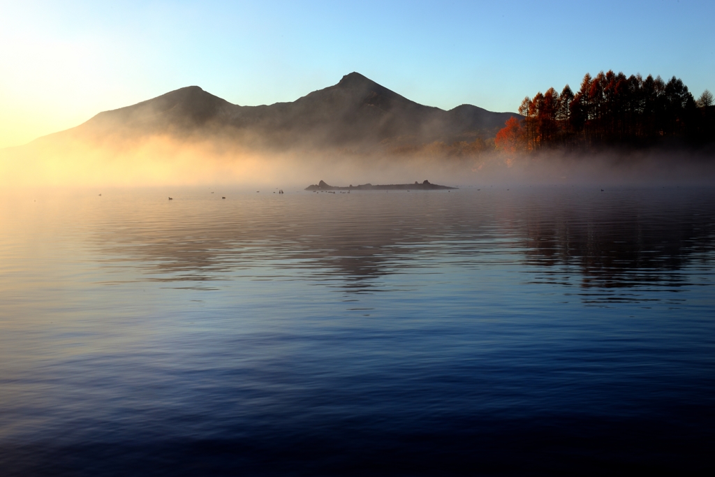 晩秋の霧湖（きりうみ）