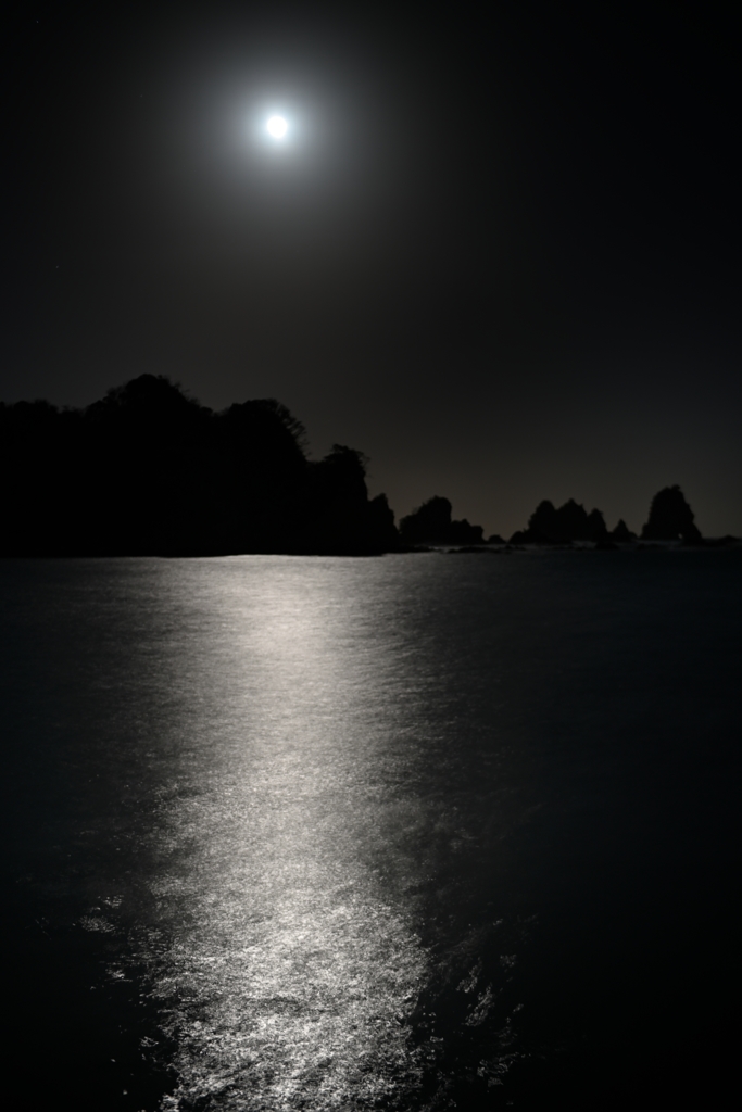 春　月