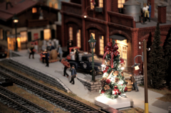 クリスマスツリーのある駅