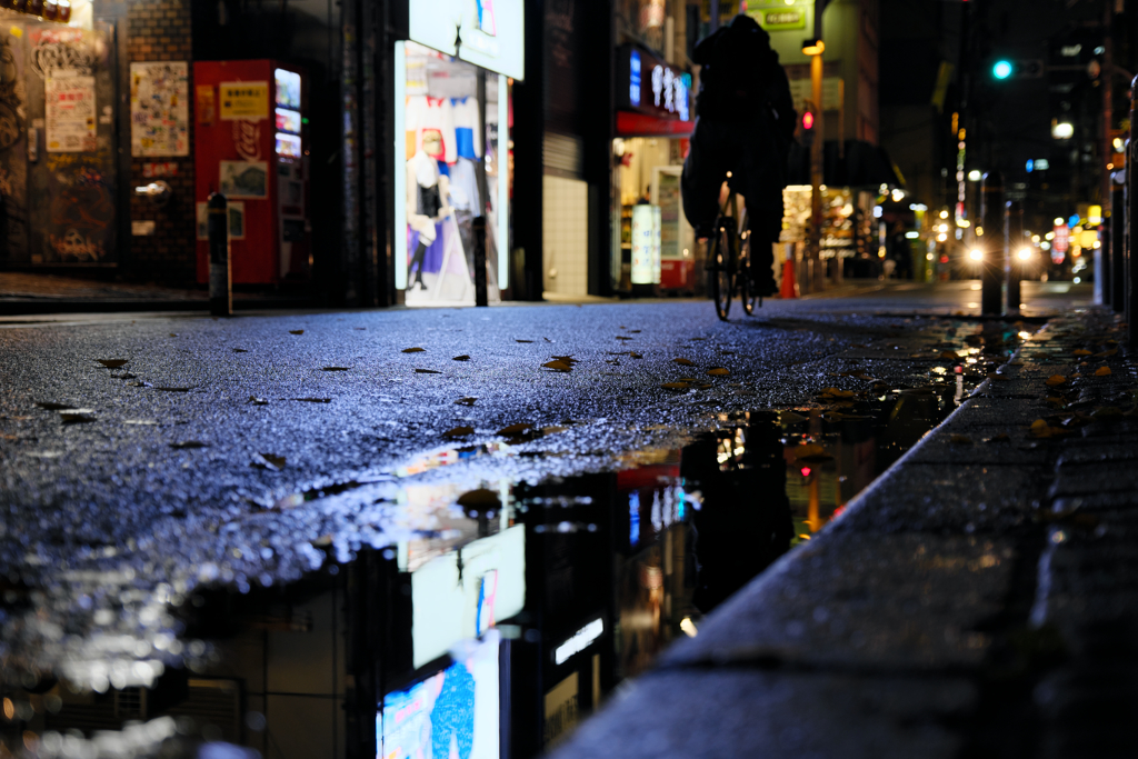 アメリカ村（雨上がり）