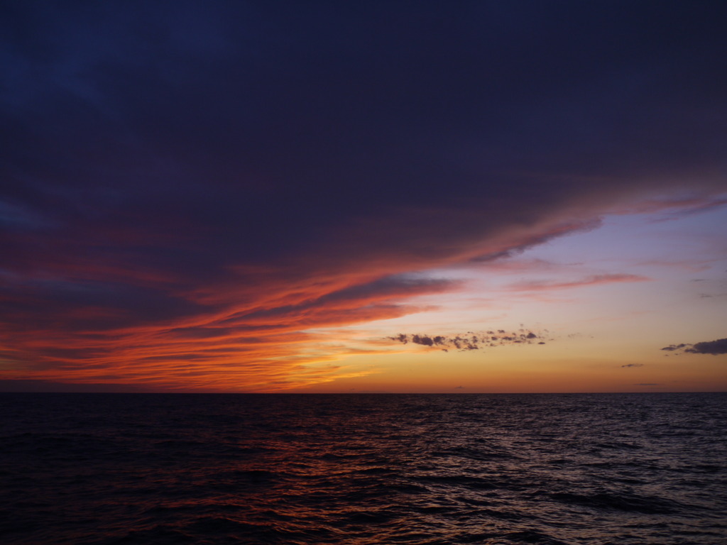 船上の夕日