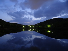 真夜中の鏡
