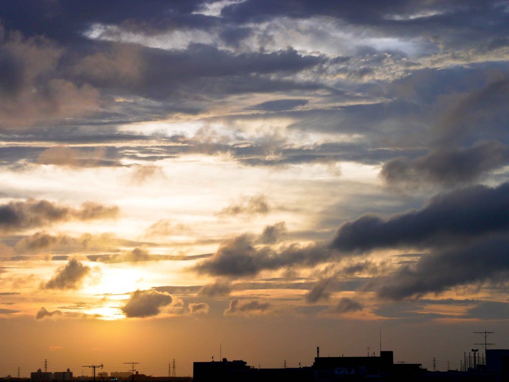 夏。家路の空