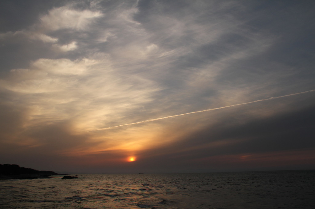 　ひと筋の雲