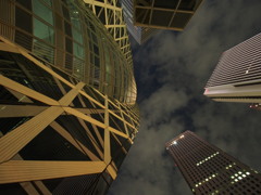 狭い空