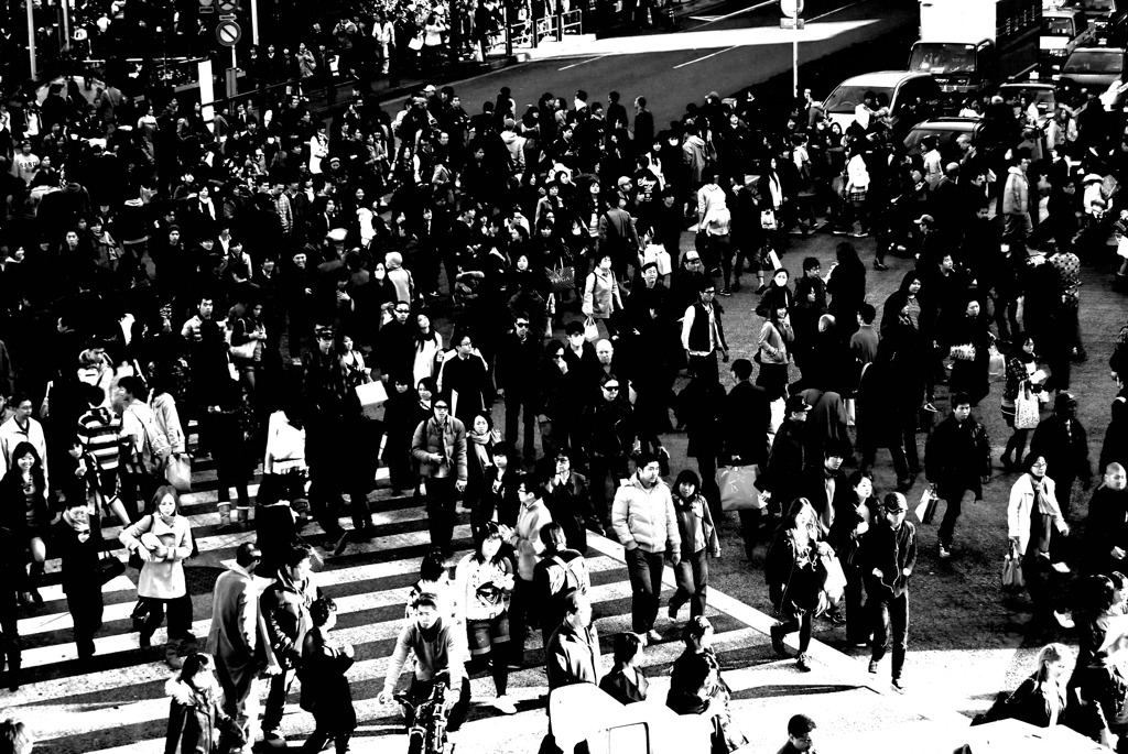 一秒で一人と出逢えば一日で8640人、、、だけ？