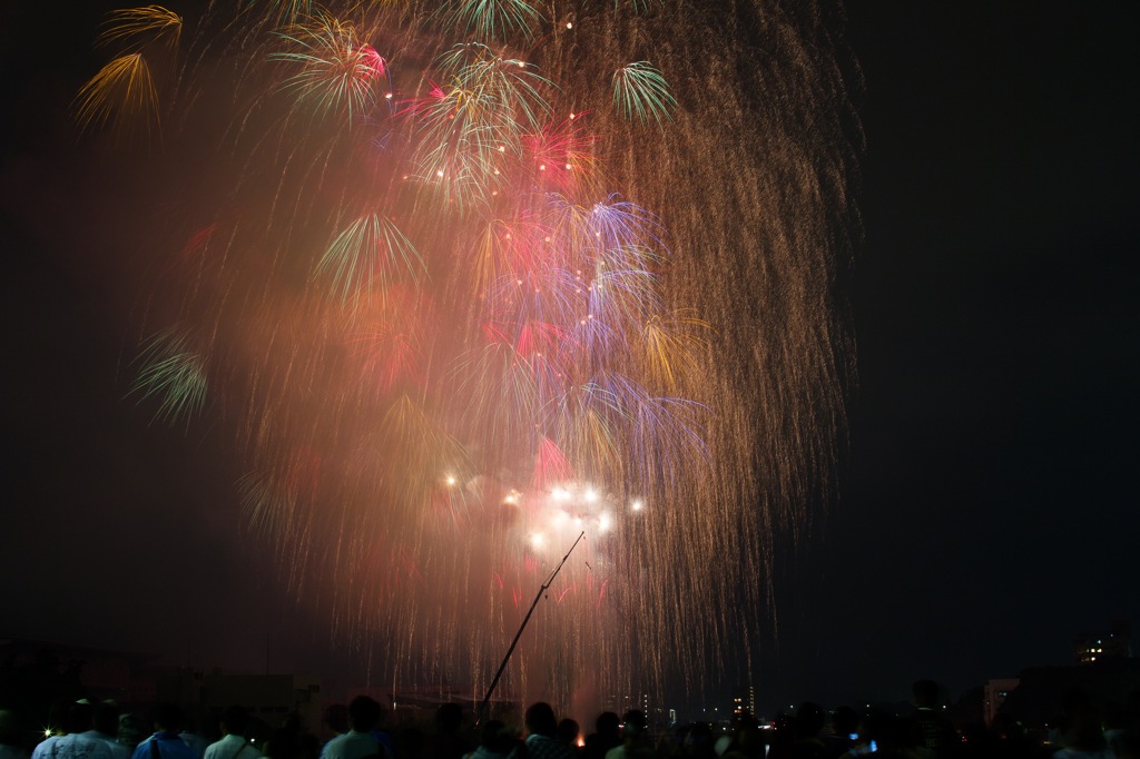 更に花火