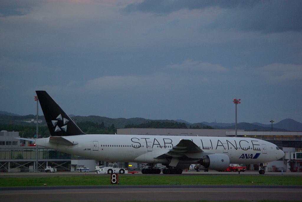 B777-200  JA711A (2)