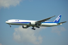 B777-300  JA752A