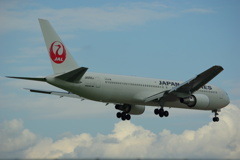 B767-300  JA655J