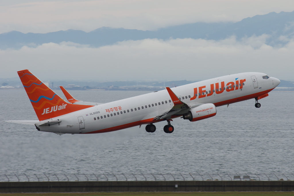 Jeju Air B737-800 HL8088