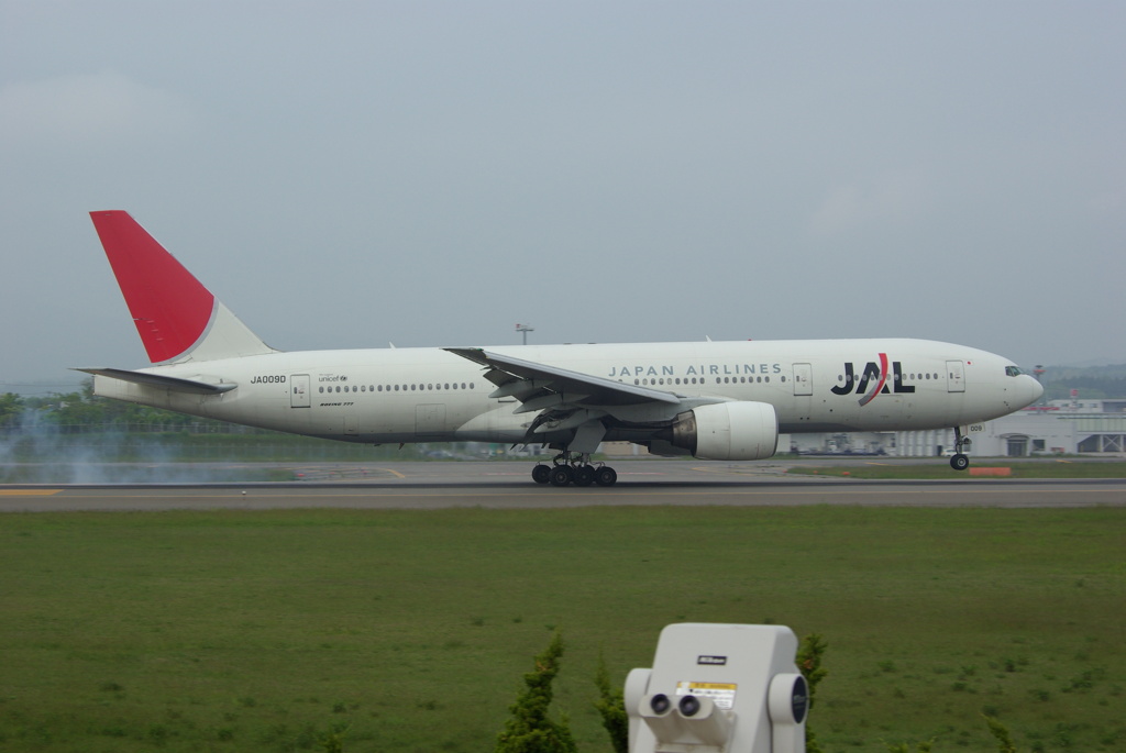 B777-200 JA009D