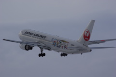 B767-300 JA656J