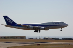 B747-400 JA8961