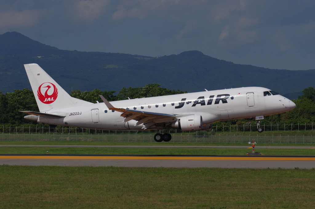 J-AIR ERJ-170 JA222J