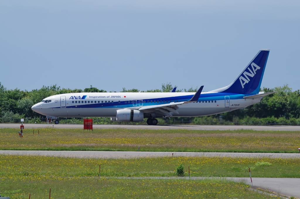 ANA B737-800 JA76AN