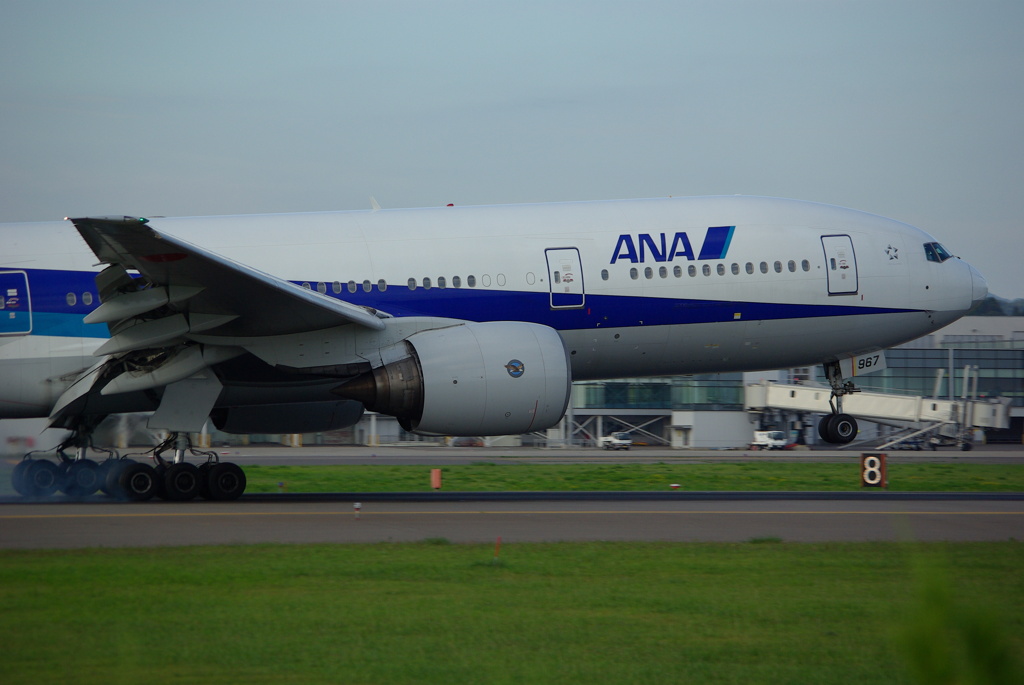 B777-200  JA8967