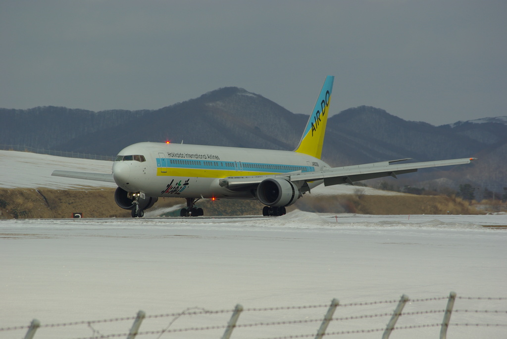 B767-300 JA8359
