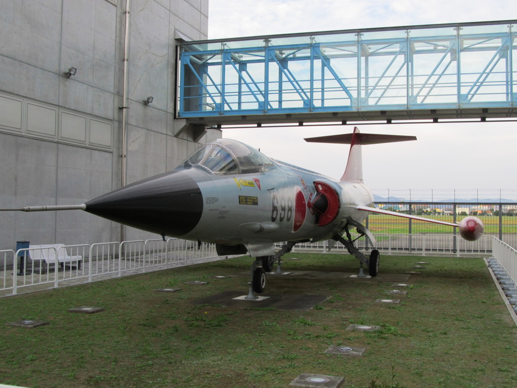 F-104J　76-8698