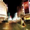 振リ返リナガラ