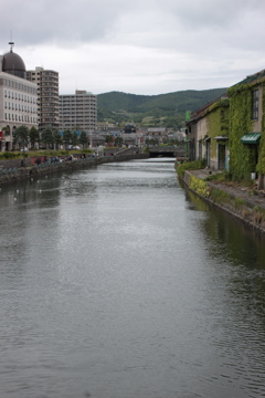 梅雨と小樽運河