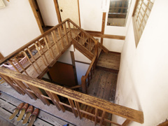 木階段