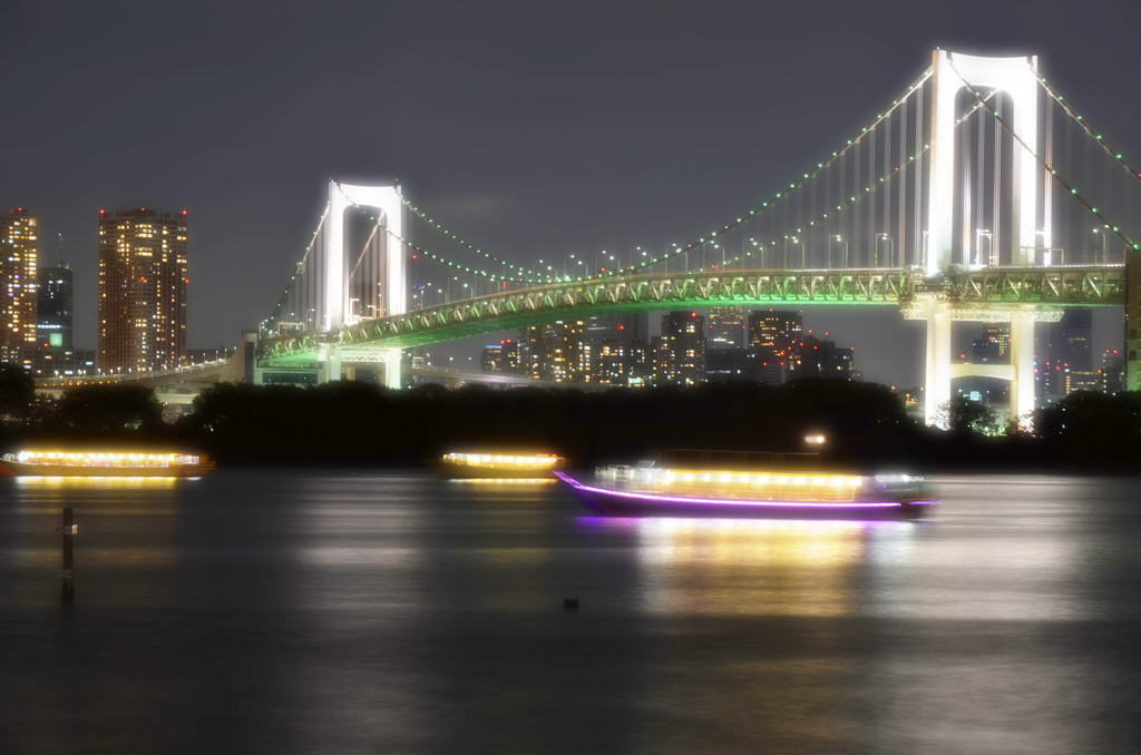 ヒカリの船