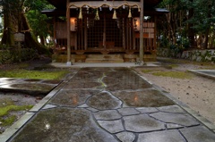 雨上がりの御霊神社