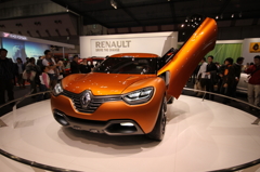 RENAULT