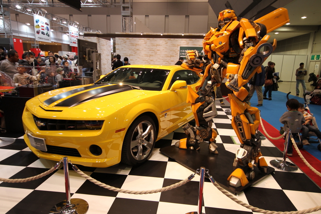 トミカのトランスフォーマーイメージ 